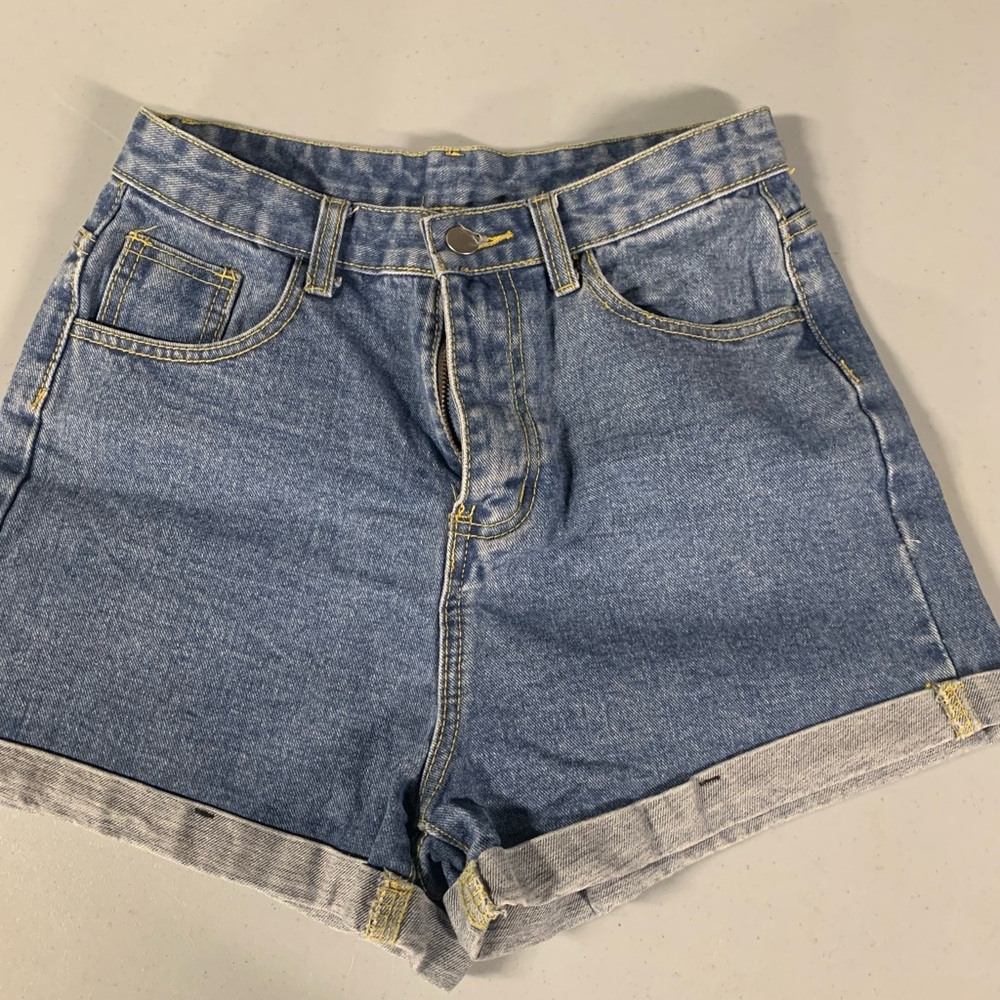DENIM SHORTS